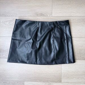 H&M Black Faux Leather Mini Skirt